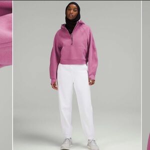 Lululemon Scuba Oversized Half-Zip Hoodie
Velvet Dust